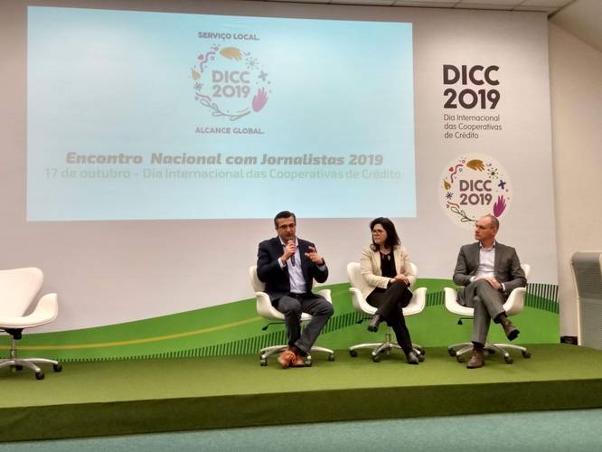 PROGRAMA UNE EDUCAÇÃO BÁSICA A VALORES DE COOPERATIVISMO